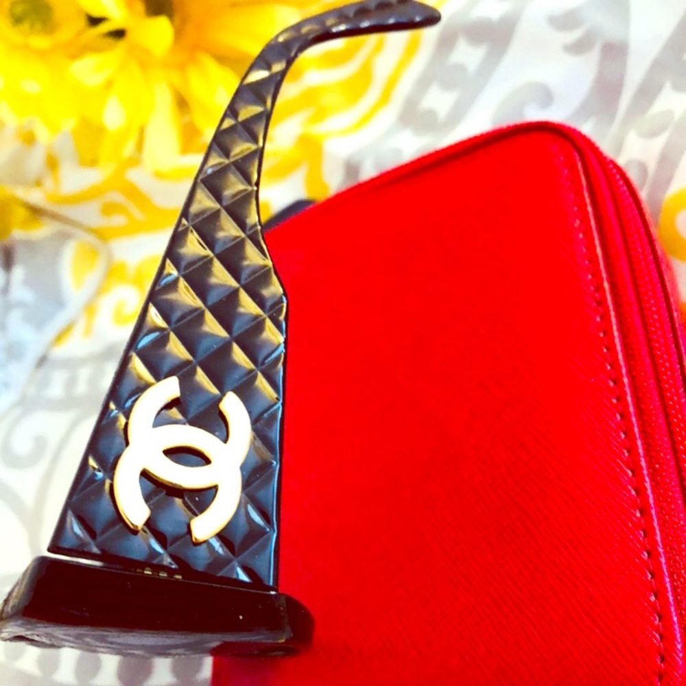 AUTHENTIC VINTAGE Coco Chanel Logo Black Quilted Sunglasses 🕶 0003 00 - Picture 3 of 8